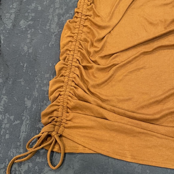 Rust dress - Picture 2 of 4